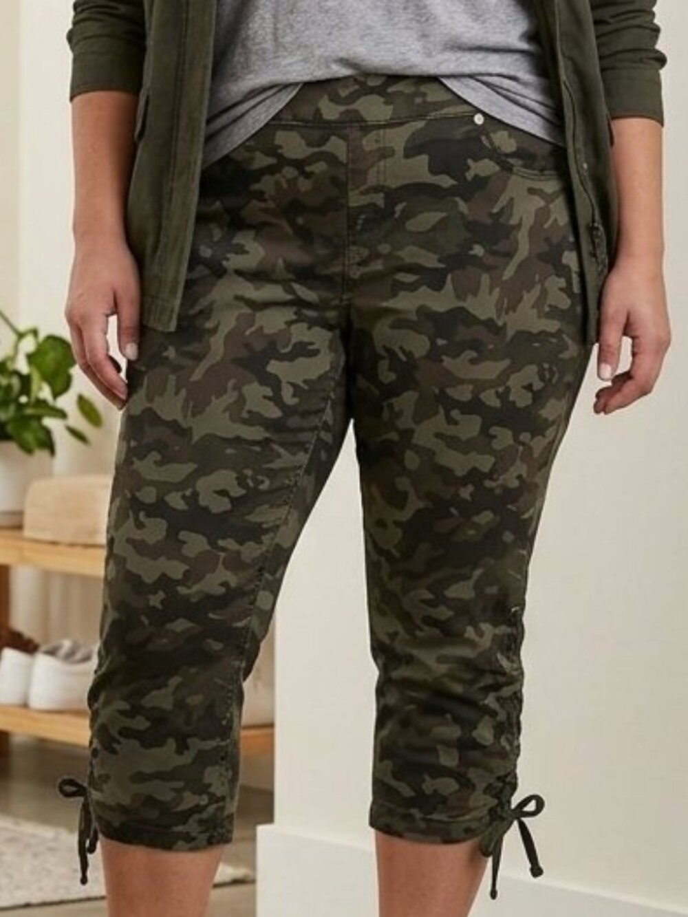 Frankie & Stella Women's Camouflage Capri Pants Side Lace-up Legs Pockets 18W